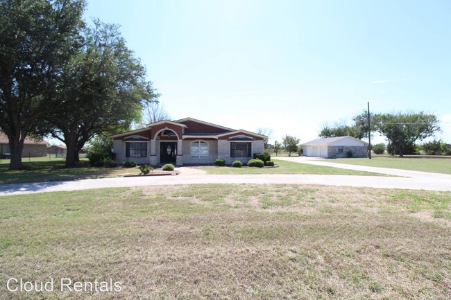 Building Photo - 4 br, 2 bath House - 1011 LLEWYLLYN LN