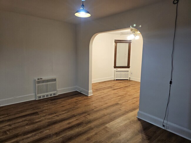 Foto del edificio - 176 Dubois Ave