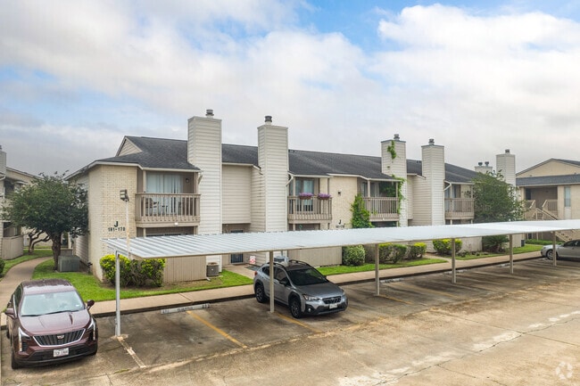 Building Photo - Walnut Hill Condominiums