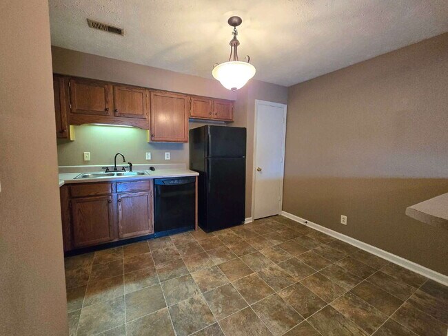 Foto del edificio - 277 Dunbar Cave Rd