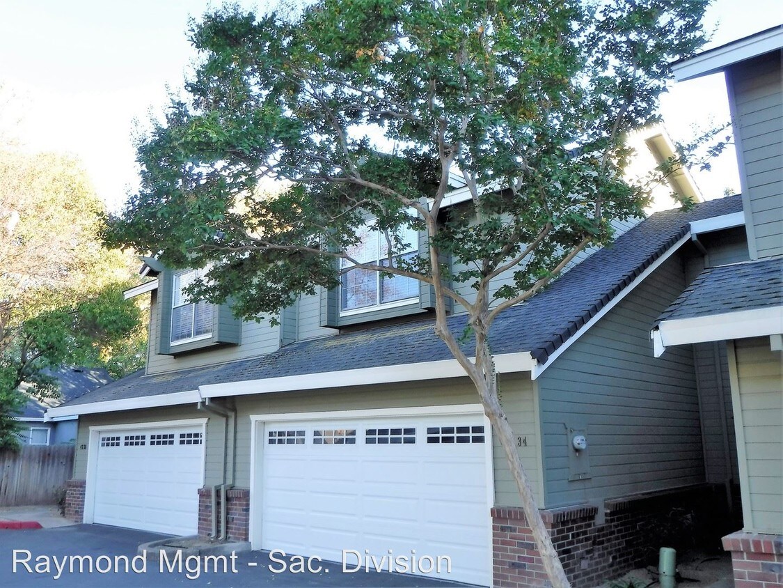 Foto principal - 4756-4756 67th St