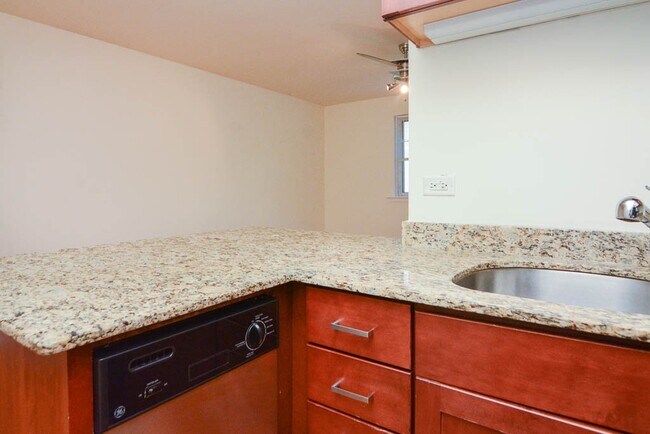 Foto del edificio - 650 W Wrightwood Ave