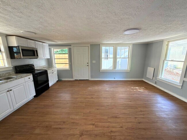 Foto del edificio - 5168 Crooked Ln