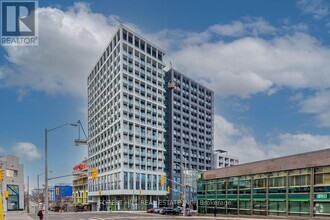 Building Photo - 2020-2020 Bathurst St
