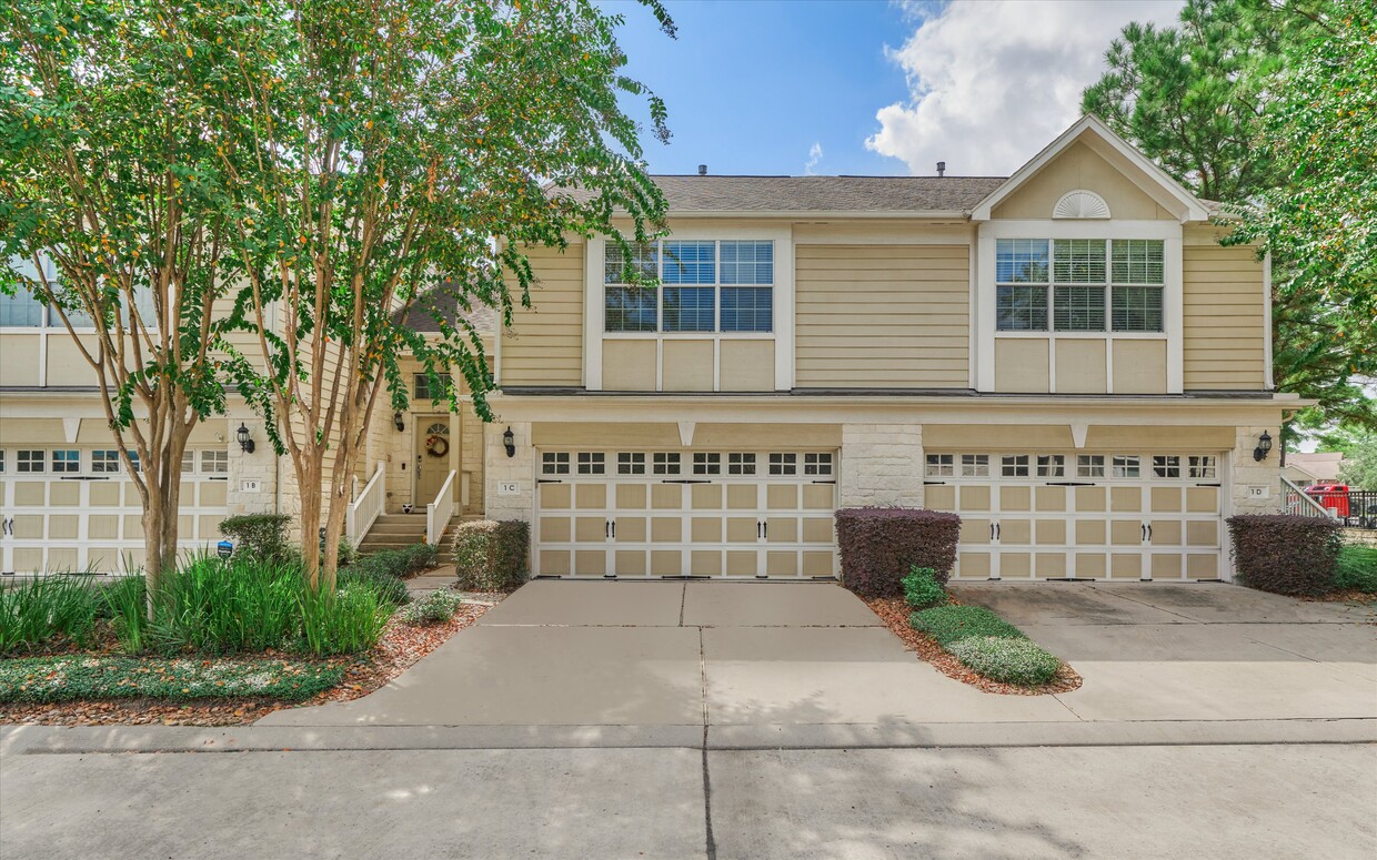 Primary Photo - 13600 Breton Ridge St