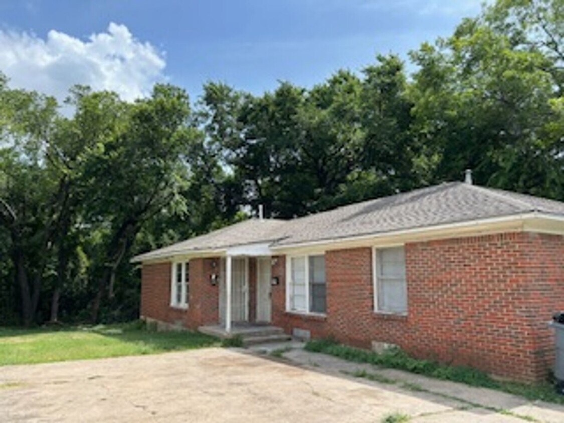 Foto principal - 3829 Dismount St