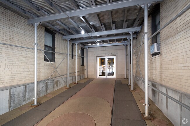 Entrada - 96 Arden St