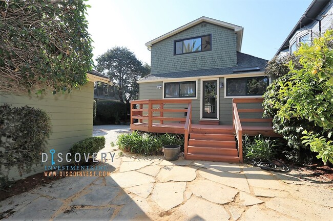 Building Photo - Craftsman Home Near Piedmont Avenue