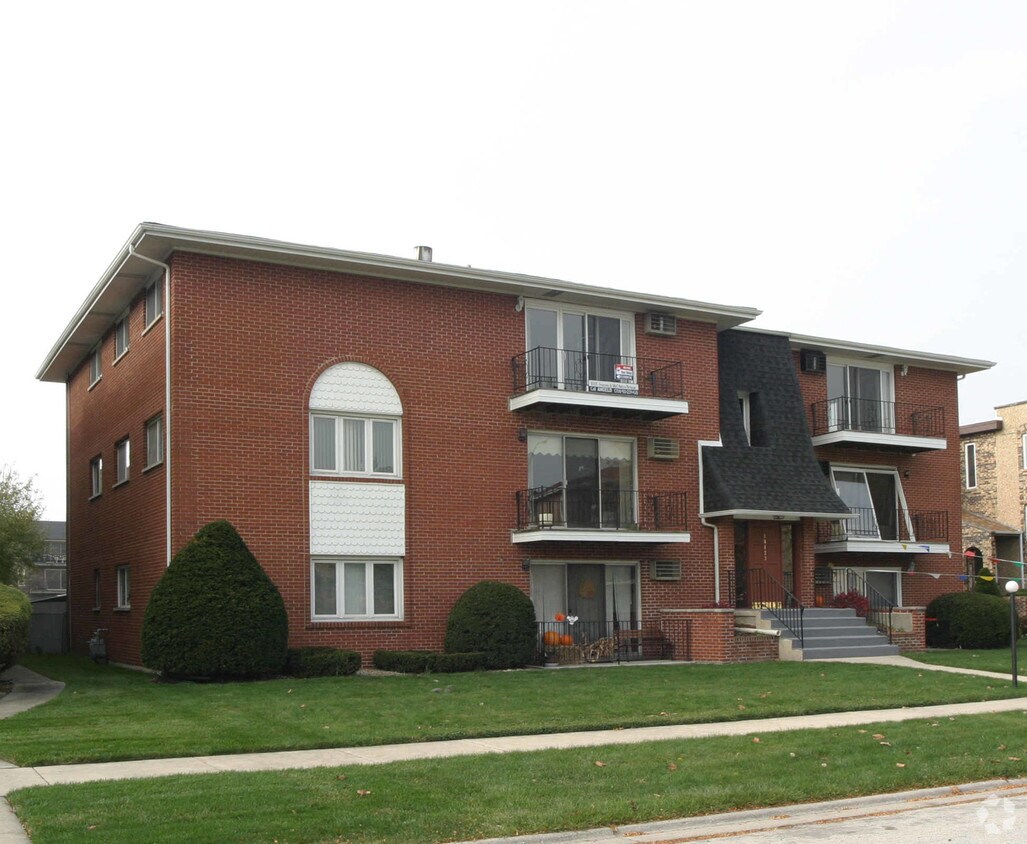 Primary Photo - 10422 Mansfield Ave