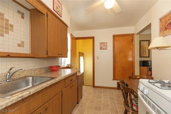 Cocina - 5918 Ira Ave