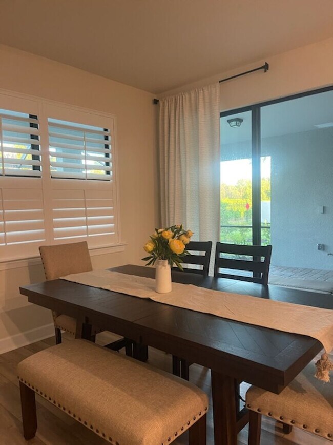 Foto del edificio - ** ONE MONTH FREE RENT FOR AN ANNUAL TENAN...