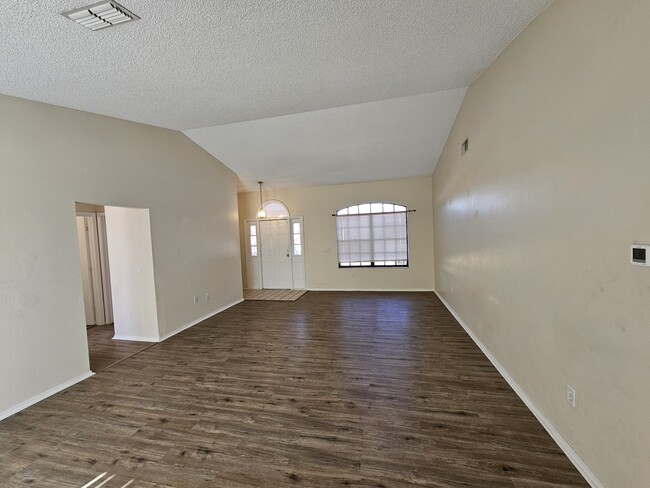 Foto del edificio - 312 Oak Track Pass