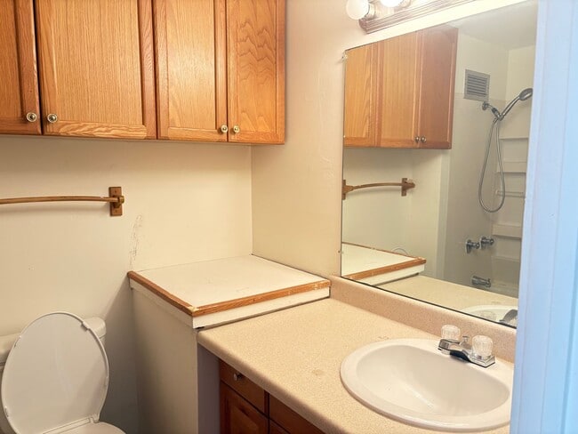 Building Photo - Makaha Surfside