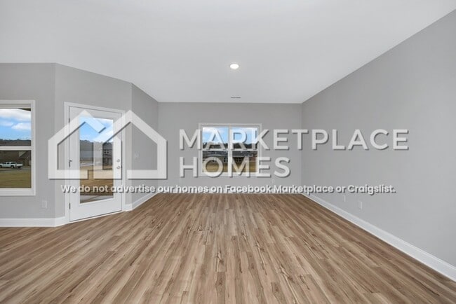 Building Photo - 14138 Nursery Dr