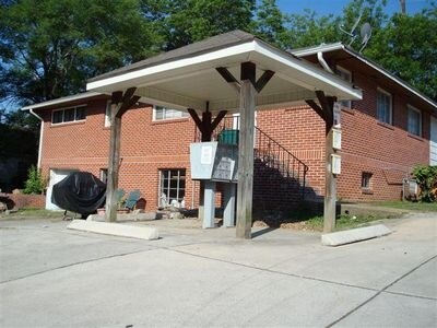Centro de correo - Spring Hill Apartments
