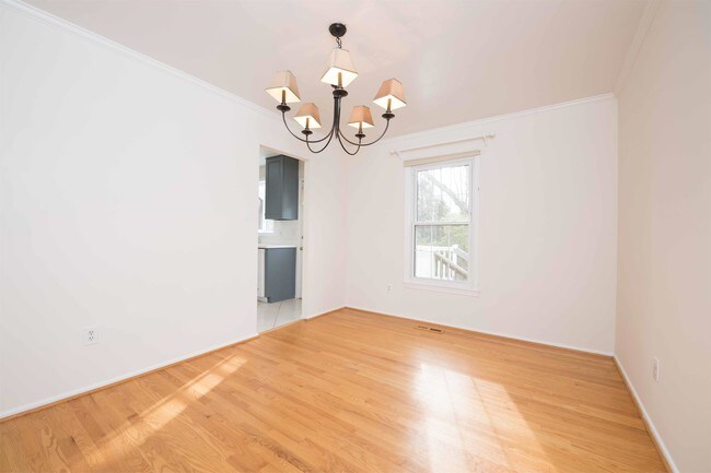 Building Photo - 9323 Talisman Dr