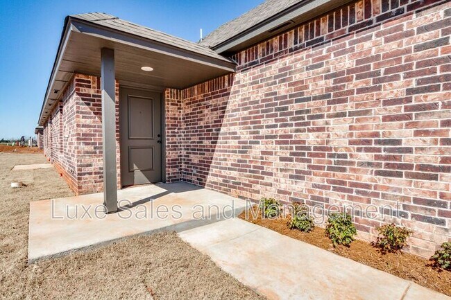 Building Photo - 400 Keiths Wy