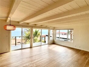 Building Photo - 241 Avenida Montalvo