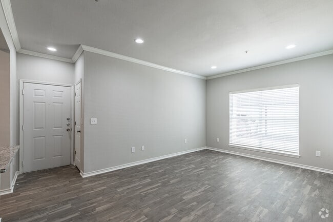 1BR, 1BA - 648 SF - z - Historical - Vistas Two 52