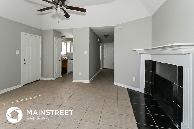 Building Photo - 7865 Shadowland Cove