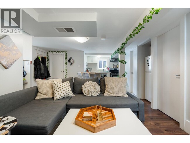 Building Photo - Ground Floor-2808 W 6TH AVENUE