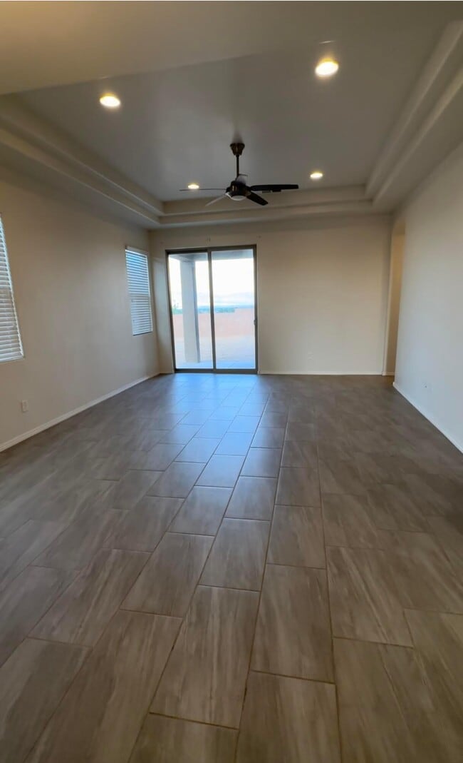 Foto del edificio - 300 Michael Ave SW