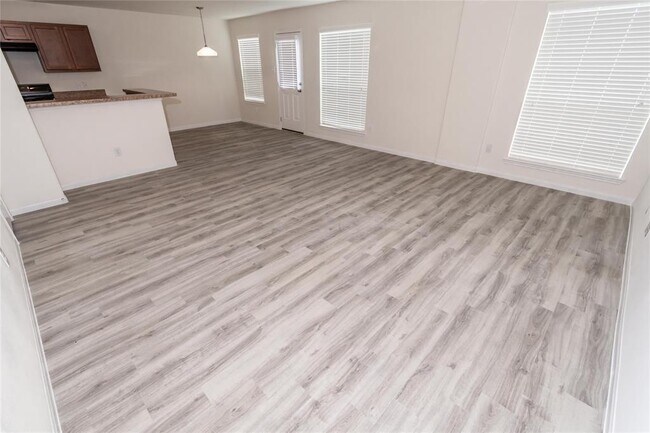 Building Photo - 4339 Almeda Meadows Dr
