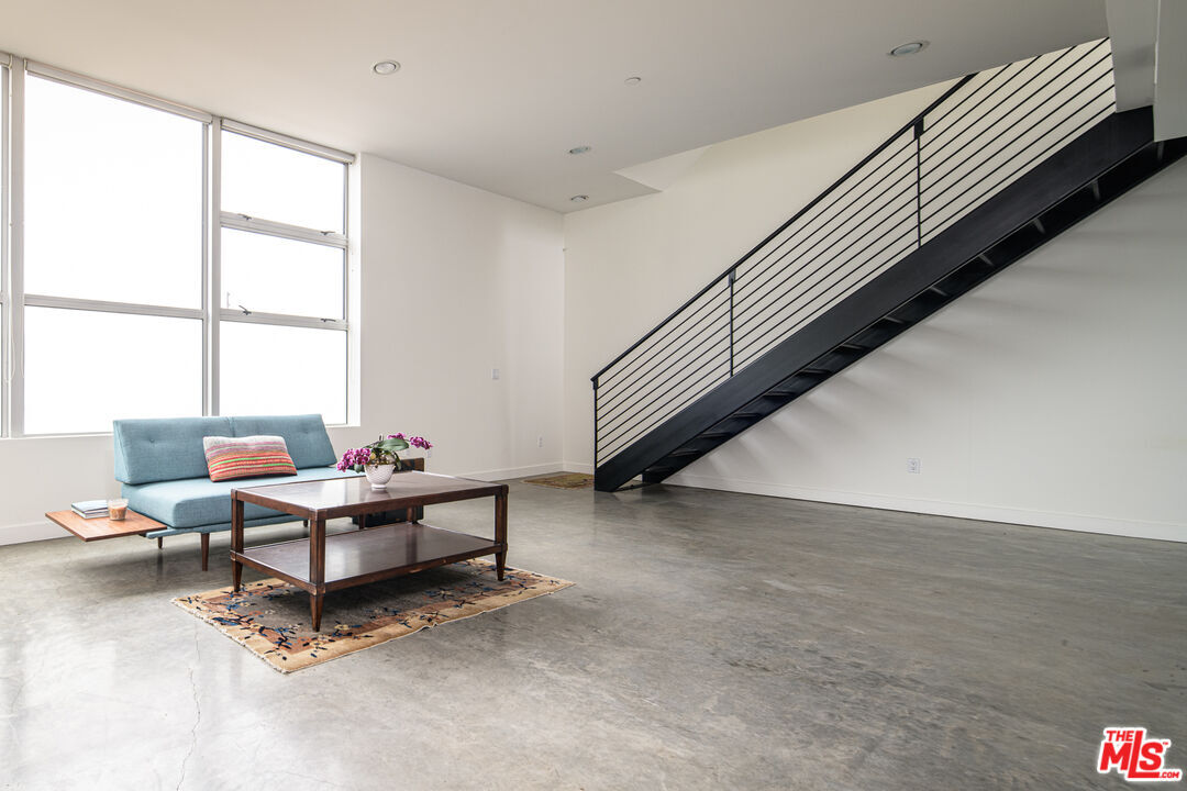 Foto principal - 660 Rose Ave