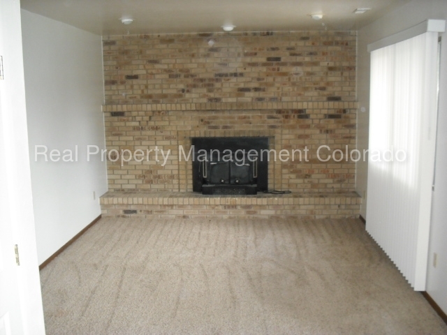 Building Photo - 5315 Artistic Cir