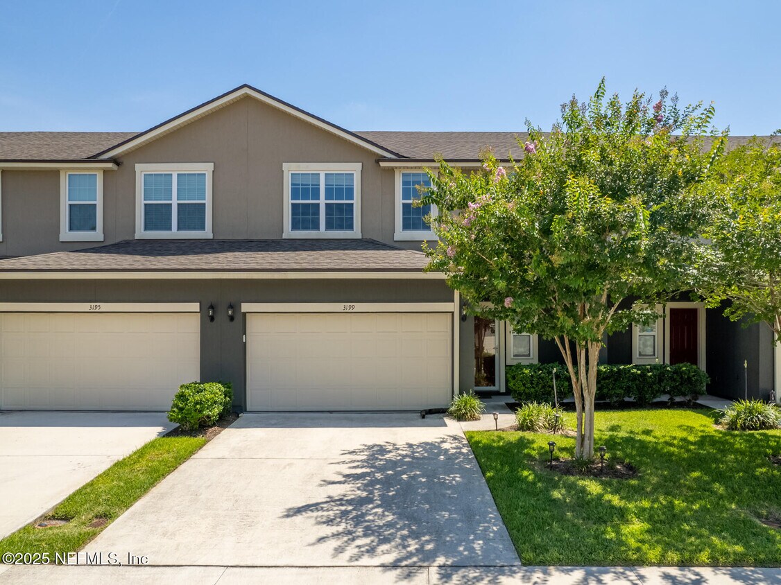 Foto principal - 3199 Chestnut Ridge Way