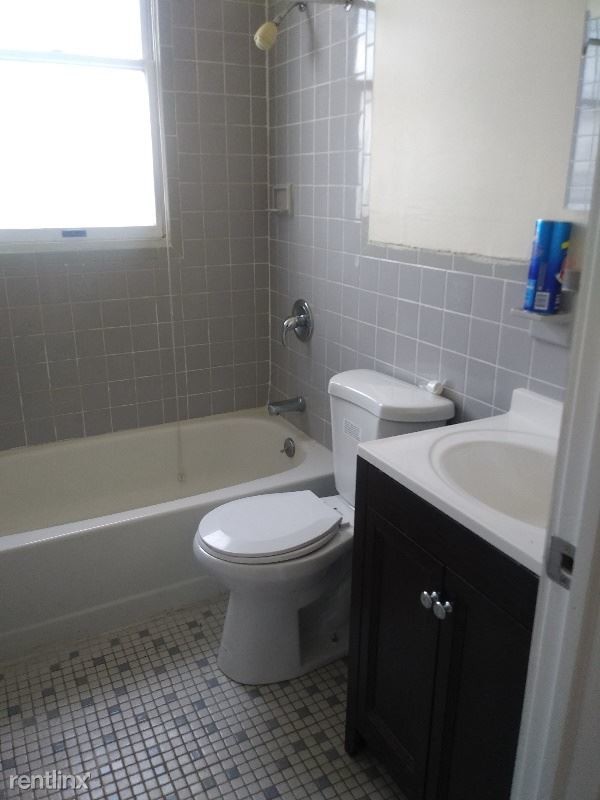 Building Photo - 2 br, 1 bath Apartment - 371 Nye Ave