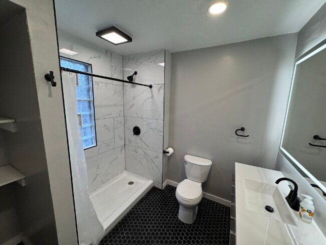 Foto del edificio - Downer Lower house