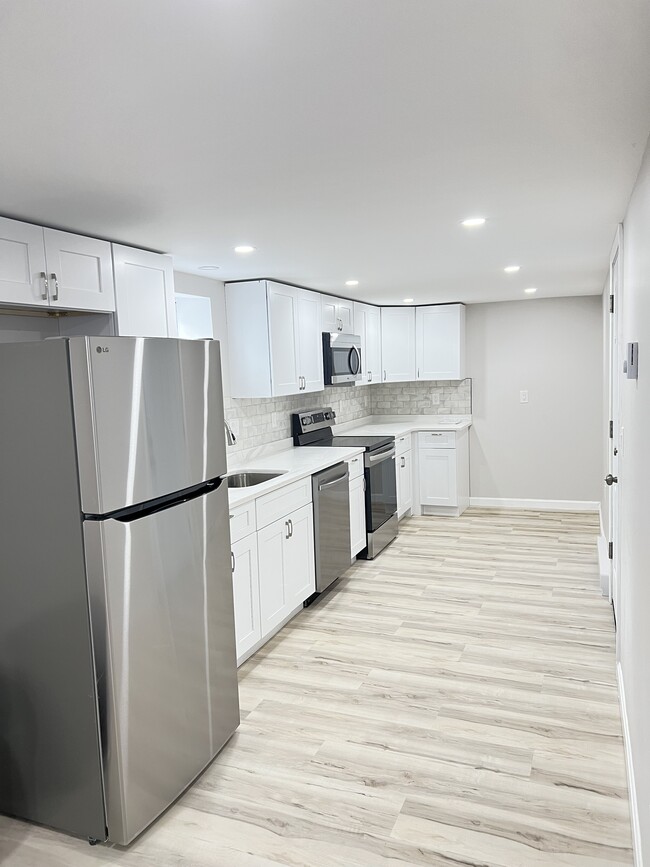 Building Photo - 28 Mc Millen St