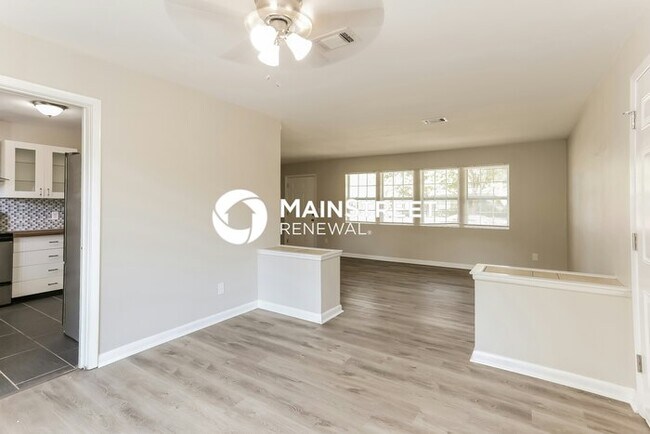 Foto del edificio - 3 Bedroom Pet-Friendly Home in jacksonville, FL with Main Street Renewal