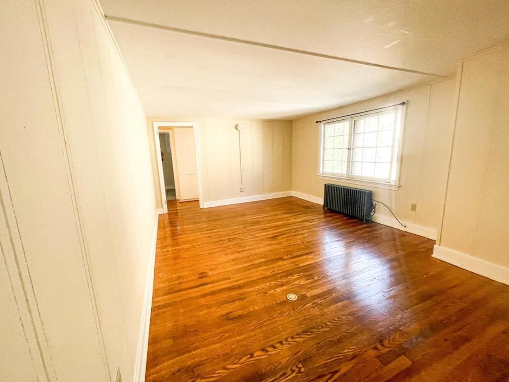 Primary Photo - 705 E Seneca St