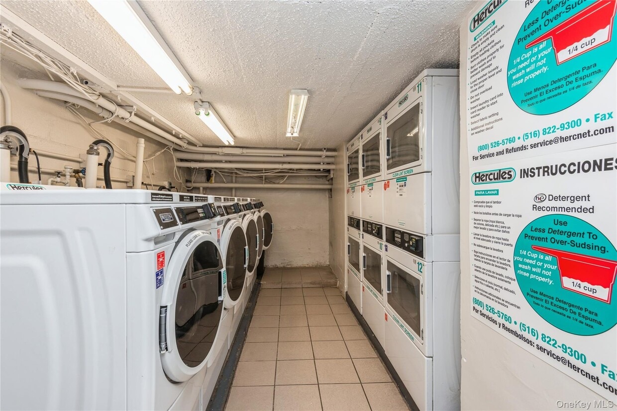 Building Photo - 310 Riverside Blvd