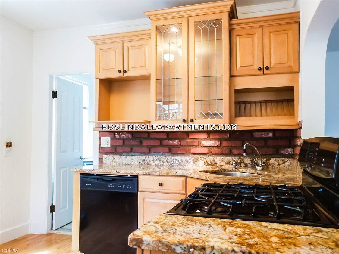 98 Cornell St, Roslindale, MA 02131 Condo for Rent in Roslindale, MA