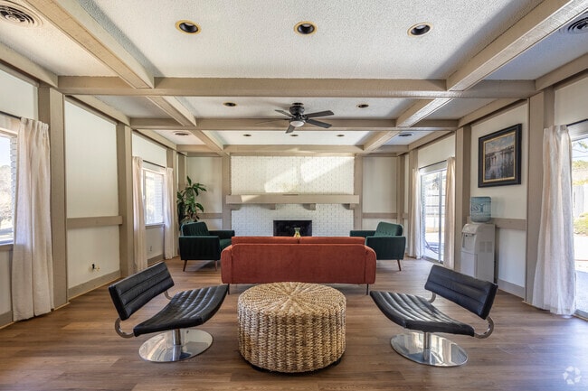 Clubhouse - Tanglewood Apartments