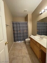 Building Photo - 926 Lloyd George Dr