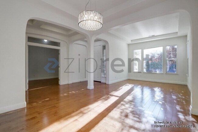 Building Photo - 856 Morningside Dr