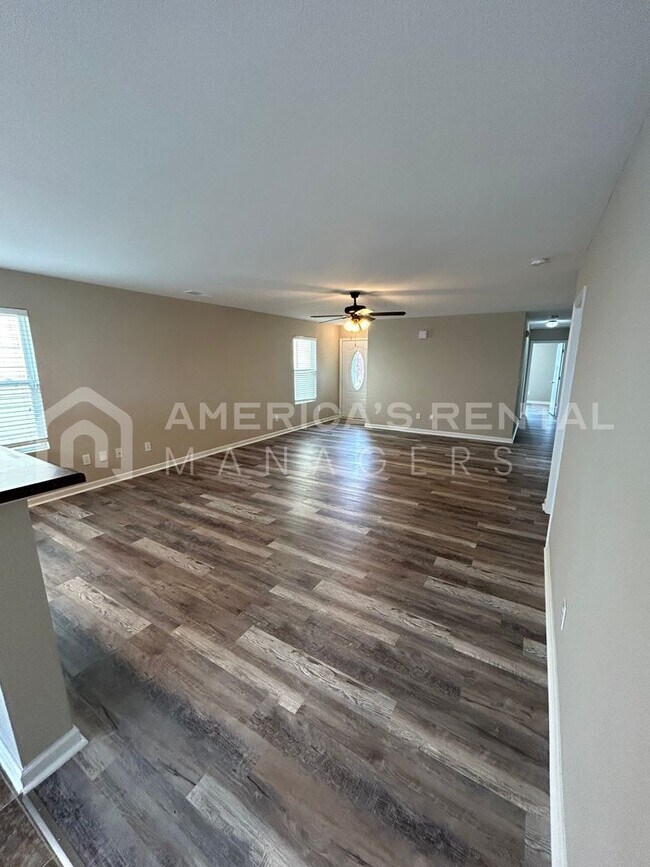 Foto del edificio - DEPOSIT PENDING!!! Home for rent in Meridi...