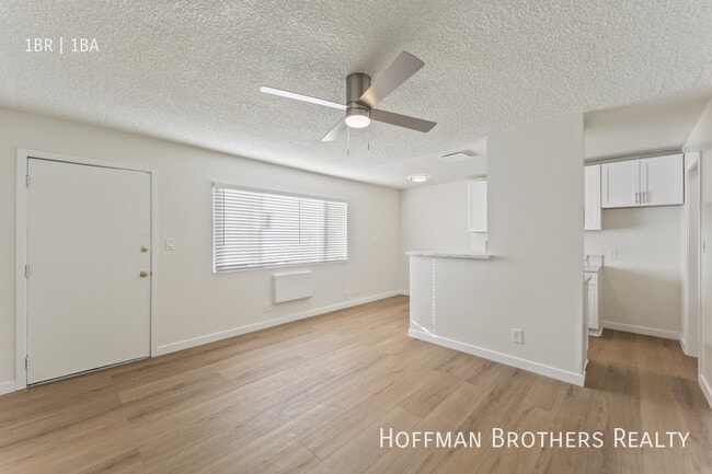Building Photo - 14232 Sylvan St