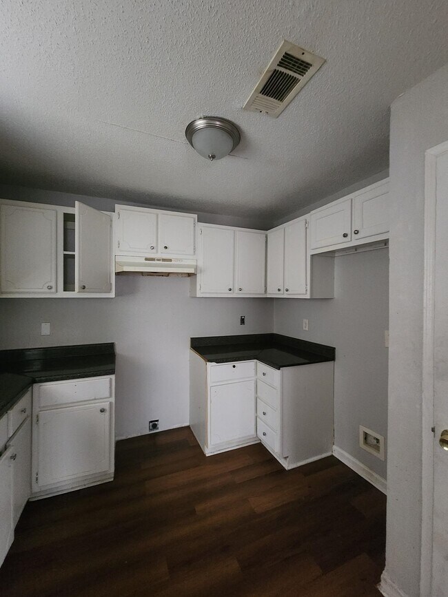 Foto del edificio - 281 Bond Ave