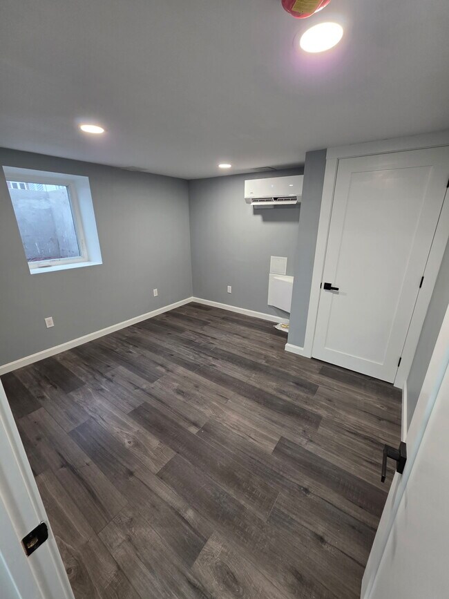 Foto del edificio - 1887 Washington Street Ext