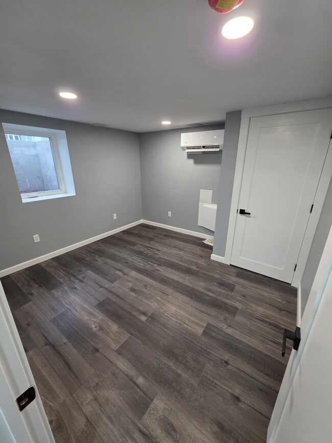 Photo - 1887 Washington Street Ext House