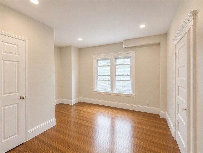 Building Photo - 36 Champney St