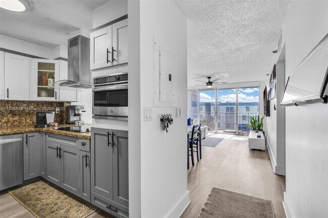 Foto del edificio - 1700 NW N River Dr