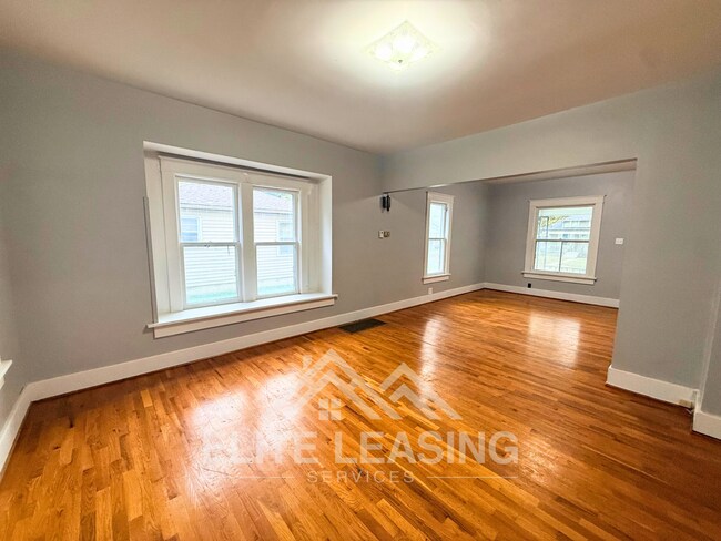 Foto del edificio - 528 NE Ohio Ave