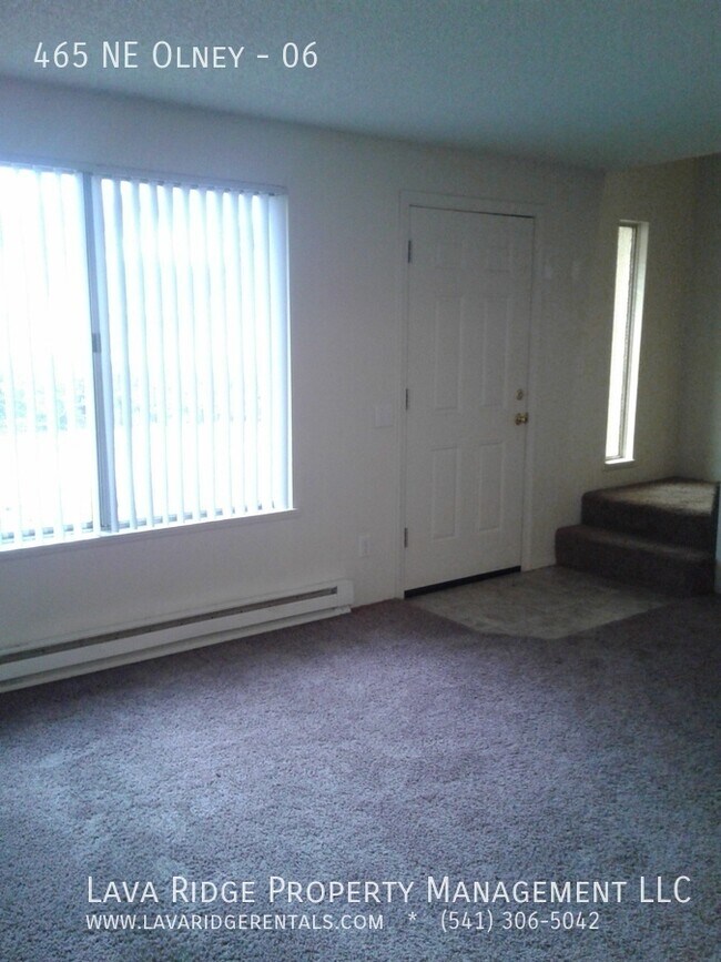 Foto del edificio - 465 NE Olney-06