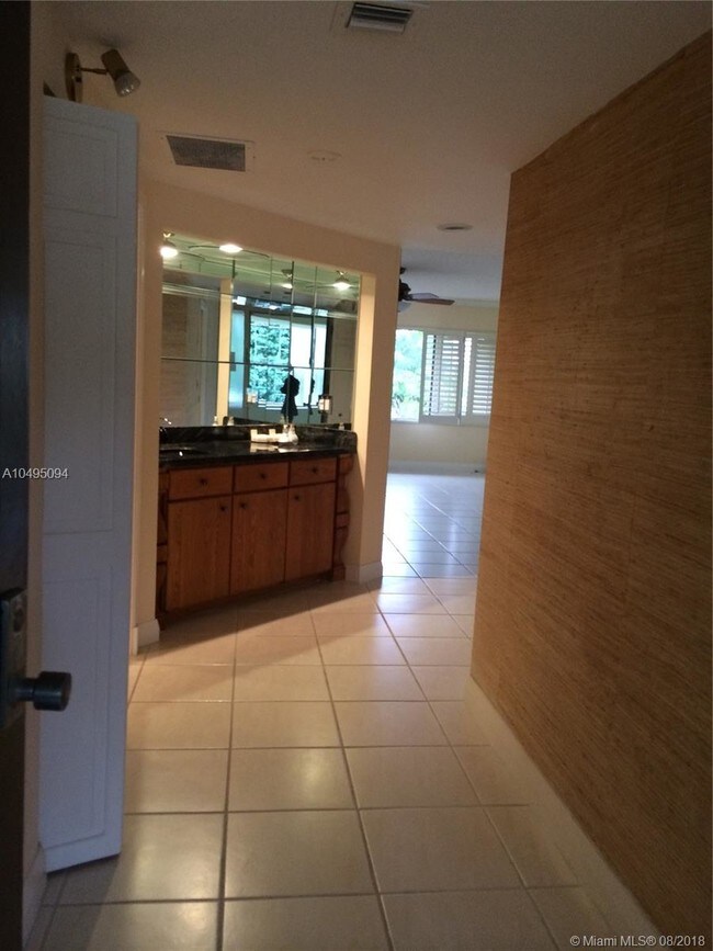 Building Photo - 1116 Marine Way W